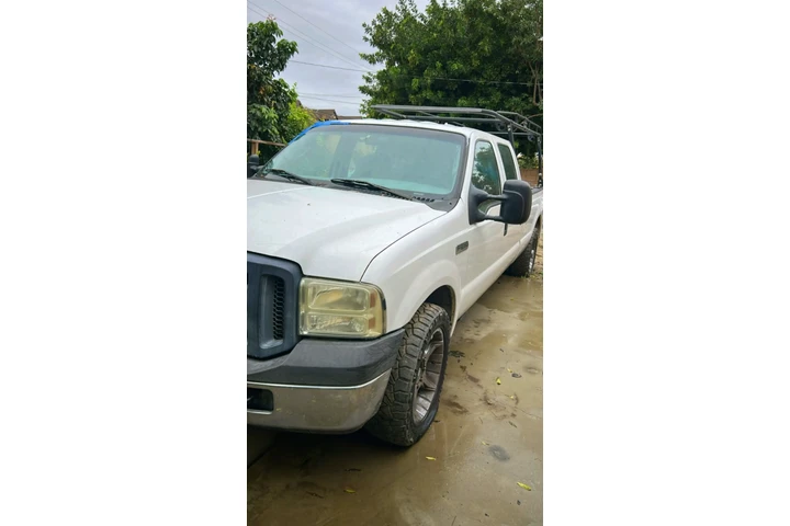 $7500 : Ford 250 image 5