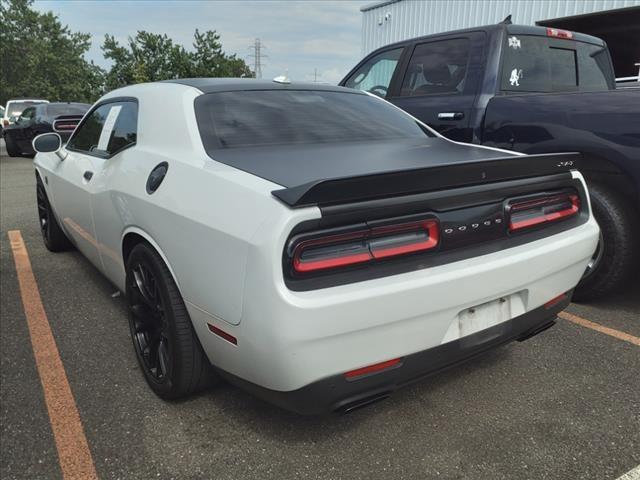 $38999 : PRE-OWNED 2015 DODGE CHALLENG image 3