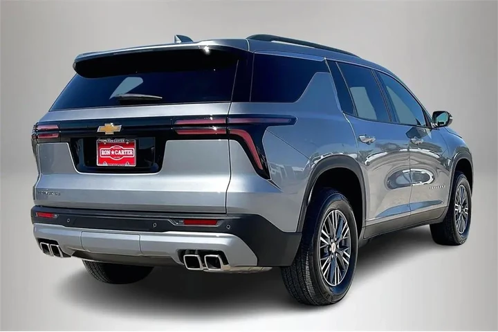 Chevrolet Traverse 2025 LT 4 image 6