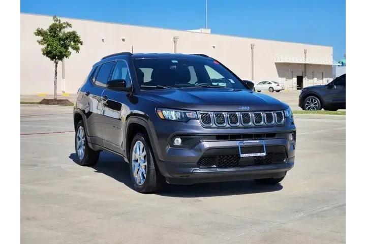 $22555 : Jeep Compass 2023 4x4 Latitu image 3