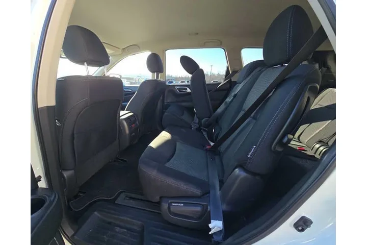 $11995 : 2019 Pathfinder SV image 6