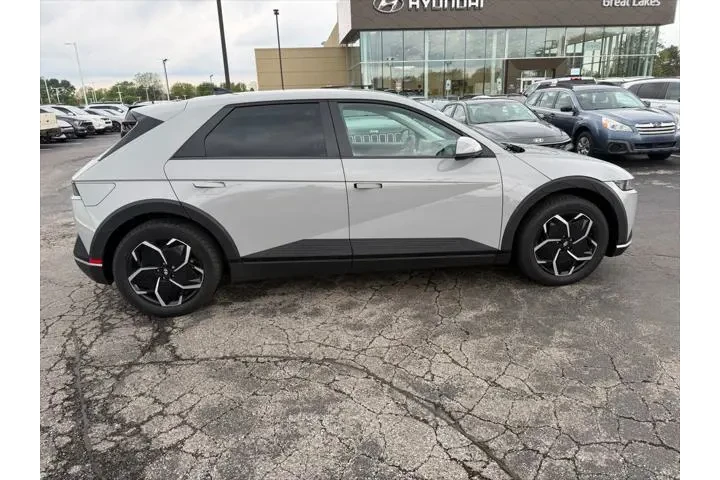 $26866 : Hyundai IONIQ 5 2024 AWD SEL image 3