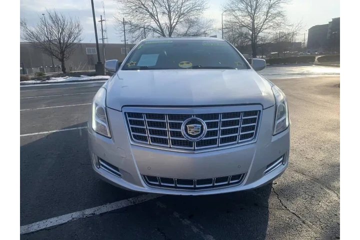 $8995 : 2013 XTS Luxury Collection image 9