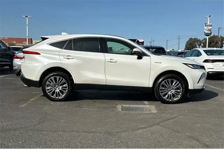 $28412 : Toyota Venza 2021 AWD LE 4dr image 3