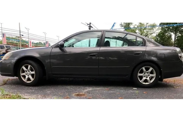 $5050 : 2005 Altima image 4