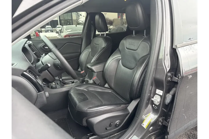 $20500 : Jeep Cherokee 2023 4x4 Altit image 9