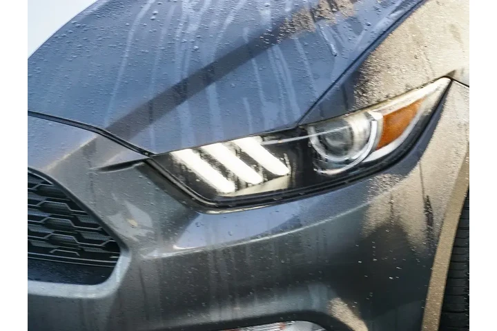 $17602 : Ford Mustang 2015 V6 2dr Fas image 6