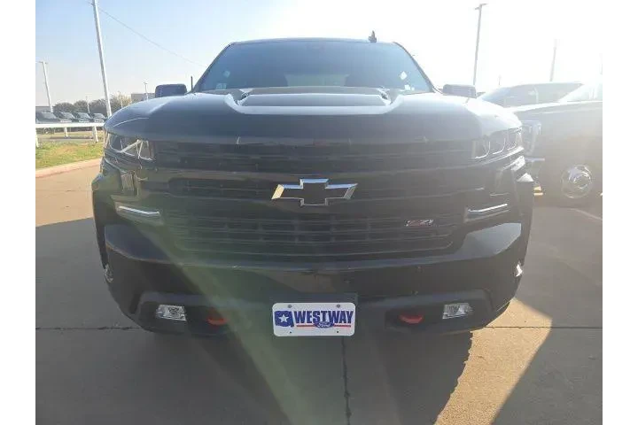 Chevrolet Silverado 1500 Lim image 2