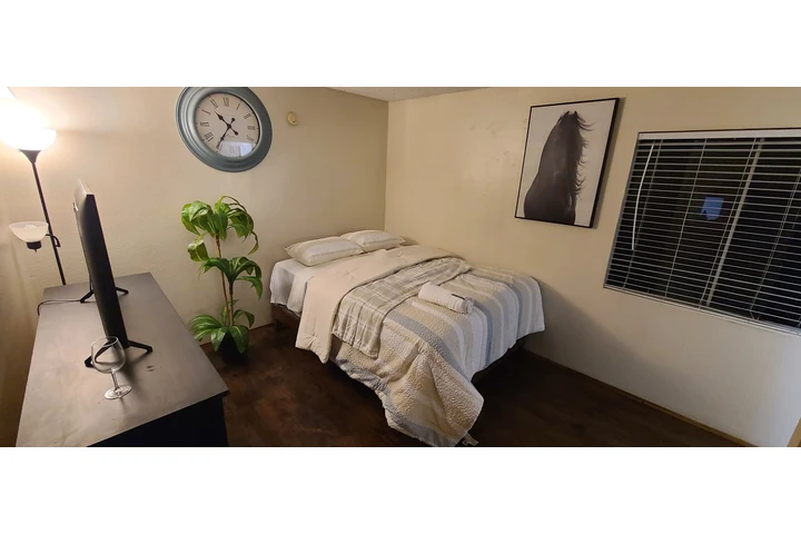 $1200 : Cuarto en renta Baldwin Park image 4