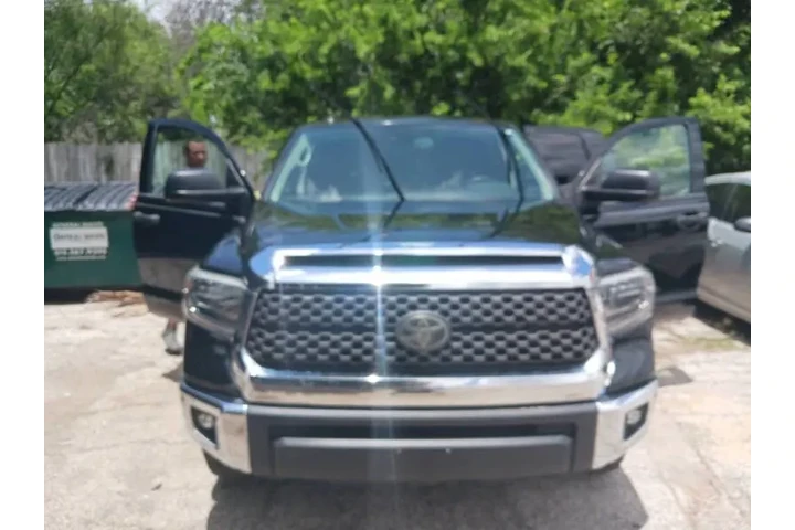 $29500 : 2018 Tundra SR5 image 8