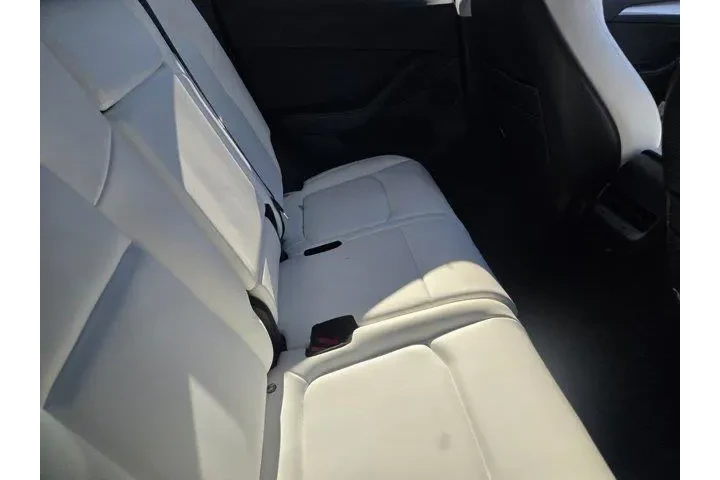 $31991 : Tesla Model Y 2023 AWD Long image 4