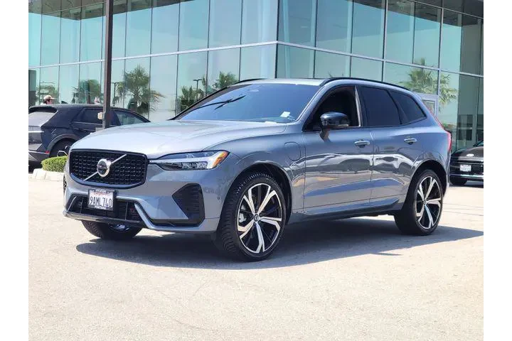 $34625 : Volvo XC60 Recharge 2022 eAW image 1