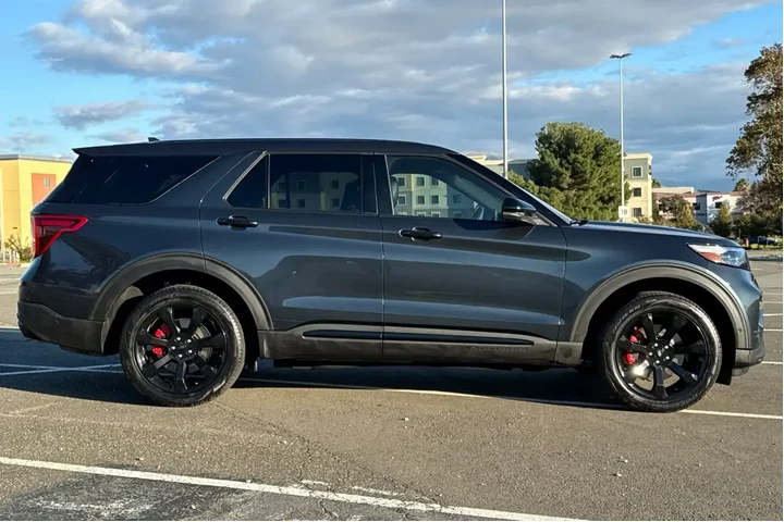 Ford Explorer 2022 AWD ST 4d image 2