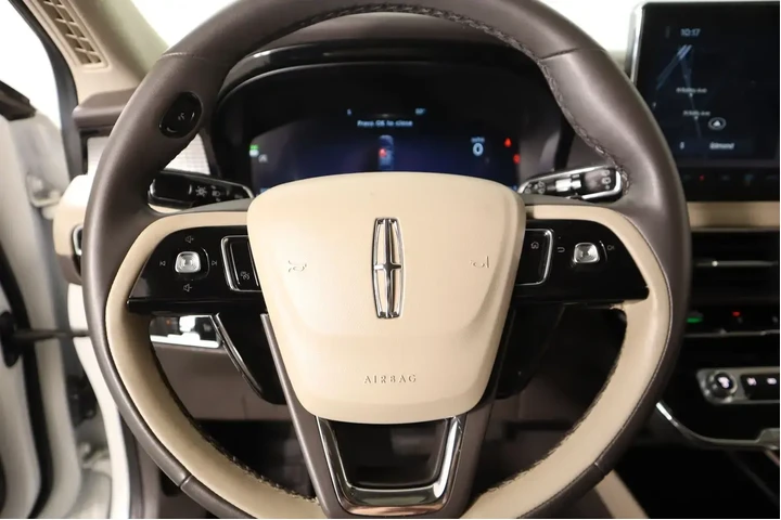 $31979 : Lincoln Corsair 2024 Premier image 2