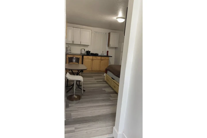 $1200 : Eficiency image 1