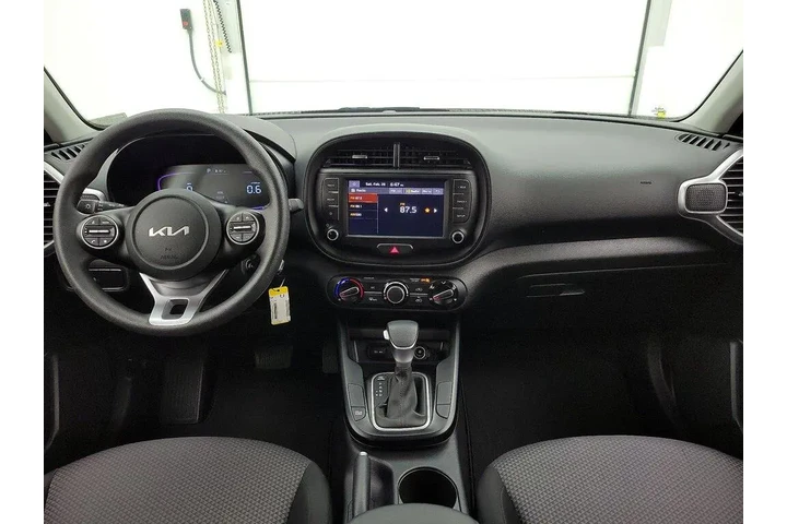 $17998 : Kia Soul 2025 LX 4dr Crossov image 9