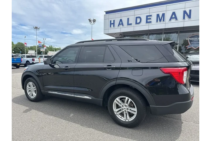 $31500 : Ford Explorer 2023 AWD XLT 4 image 8