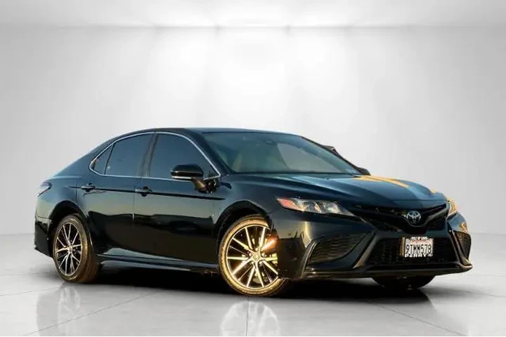 $18995 : Toyota Camry 2022 SE 4dr Sed image 1