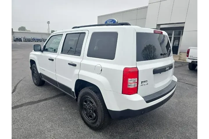 $10449 : Jeep Patriot 2014 4x4 Sport image 8