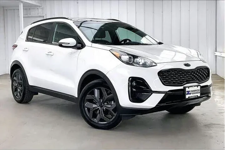 $18990 : Kia Sportage 2022 AWD Nightf image 1