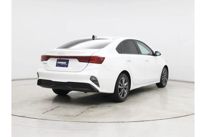 $16998 : Kia Forte 2022 LXS 4dr Sedan image 8