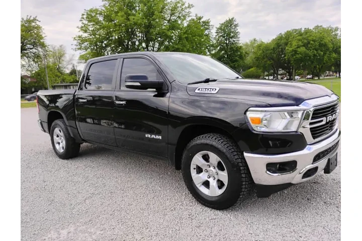 $23995 : 2019 RAM 1500 Big Horn image 3