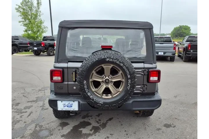 $18987 : Jeep Wrangler 2019 4x4 Sport image 4