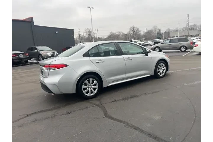 $19988 : Toyota Corolla 2024 LE 4dr S image 7