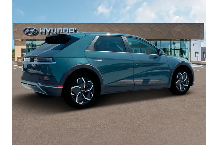 $23990 : Hyundai IONIQ 5 2024 SE 4dr image 8