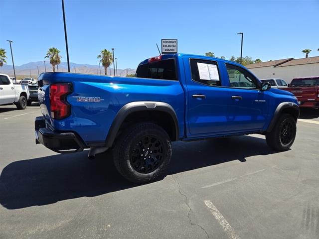 $37918 : Pre-Owned 2023 COLORADO 4WD T image 7