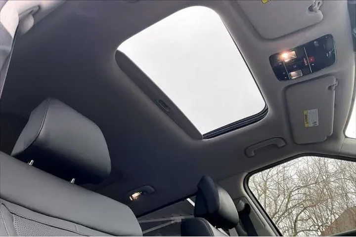 $38899 : Hyundai SANTA FE Hybrid 2025 image 10