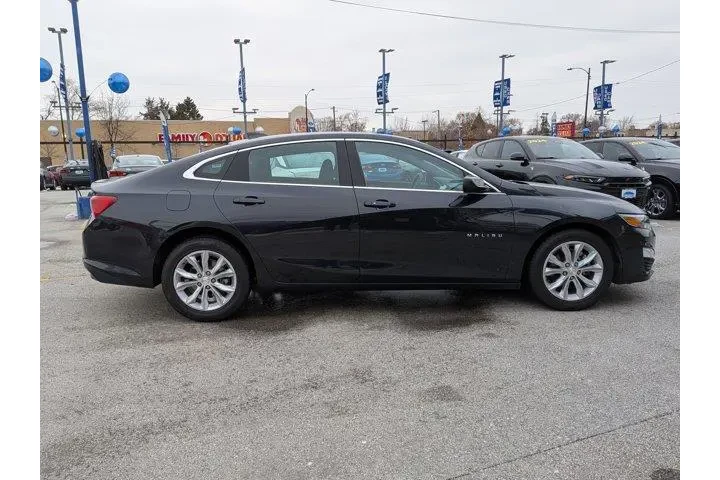 $16294 : Chevrolet Malibu 2023 LT 4dr image 2