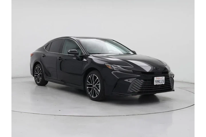 $39998 : Toyota Camry 2025 AWD XLE 4d image 1