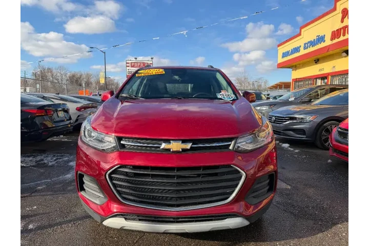 2020 Trax LT image 3