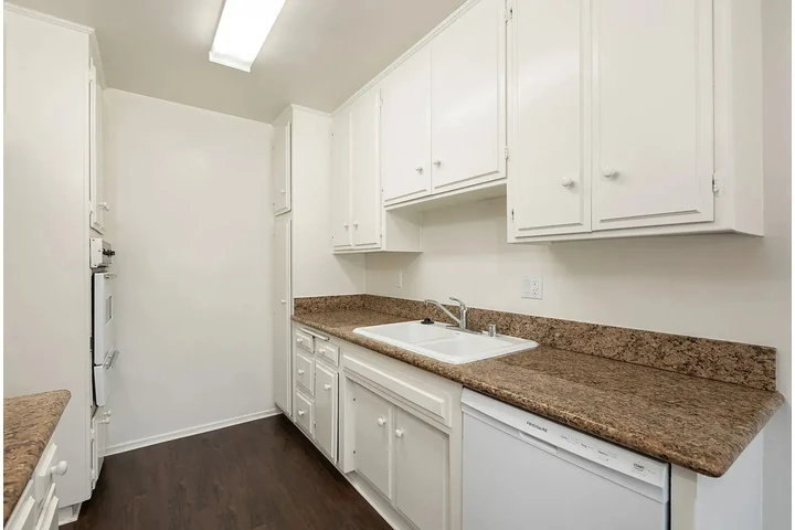 $1100 : Apartamento cómodo y moderno image 4