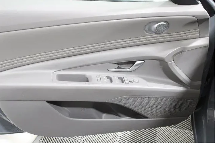 $19913 : Hyundai ELANTRA 2021 SEL 4dr image 3