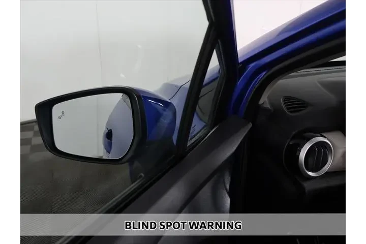 $11799 : Nissan Versa 2021 SV 4dr Sed image 3