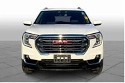 $26799 : GMC Terrain 2023 SLT 4dr SUV thumbnail