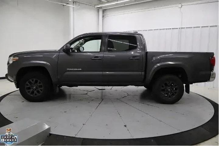 $30995 : Toyota Tacoma 2023 4x2 SR5 4 image 7