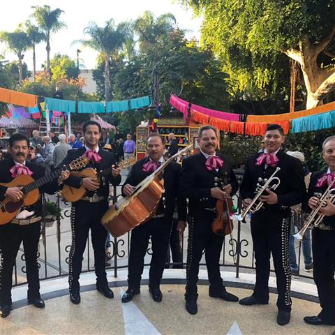 Mariachi Azteca de Zacatecas image 2