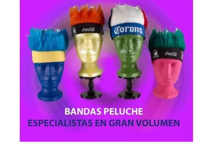 $1 : VUVUZELAS Y TROMPETAS CON LOGO image 4
