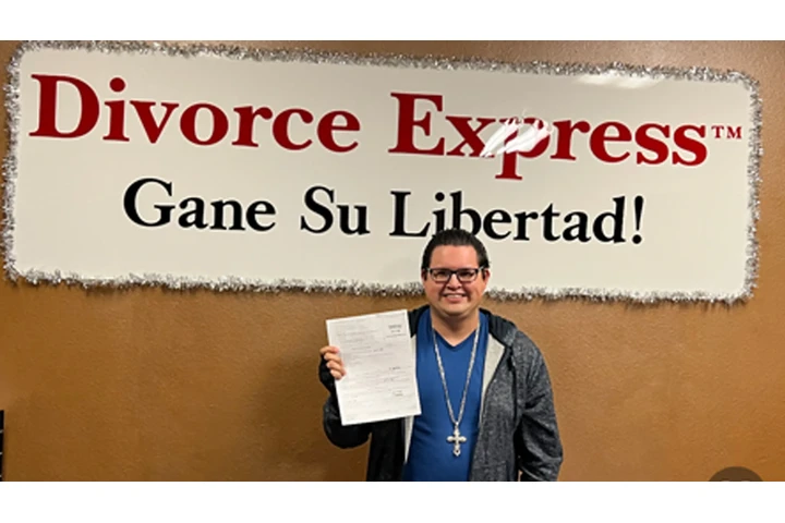 DIVORCE EXPRESS image 3