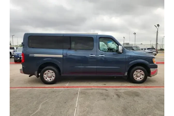 $15555 : Nissan NV 2014 3500 HD S 3dr image 4