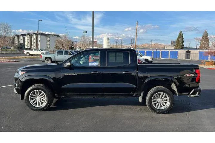 $37484 : Chevrolet Colorado 2024 4x4 image 9