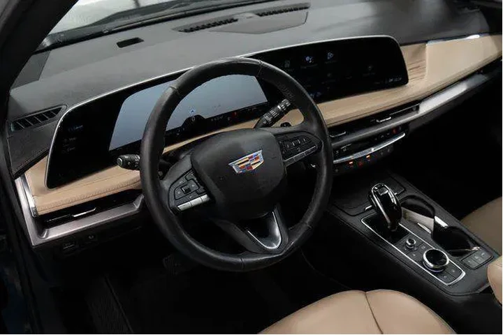 $36420 : Cadillac XT4 2024 Premium Lu image 3