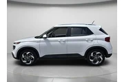 $16682 : Hyundai VENUE 2023 SEL 4dr C thumbnail