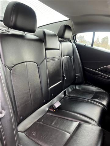 $9950 : 2015 LaCrosse Leather Package image 4