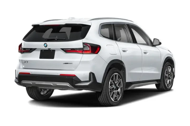 $36425 : BMW X1 2023 AWD xDrive28i 4d image 3