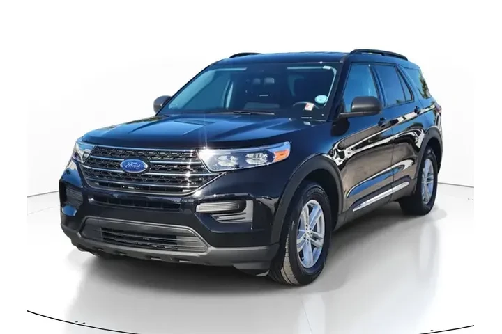 $27691 : Ford Explorer 2023 XLT 4dr S image 2