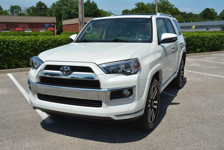 2017 4Runner Limited image 2